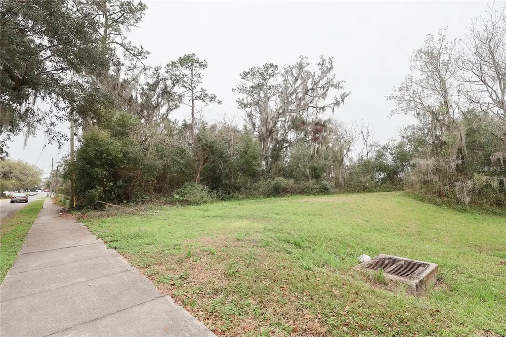 5810 SE Abshier Boulevard Belleview FL 34420