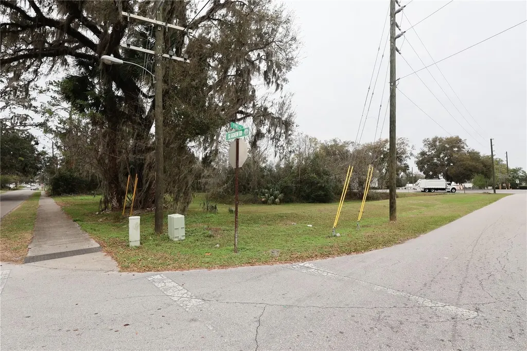 5810 SE Abshier Boulevard Belleview FL 34420