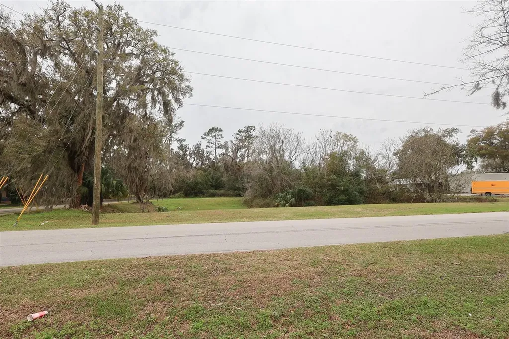 5810 SE Abshier Boulevard Belleview FL 34420