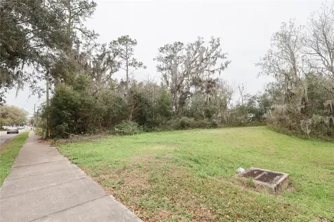 5810 SE Abshier Boulevard Belleview FL 34420