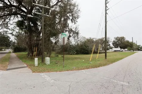 5810 SE Abshier Boulevard Belleview FL 34420