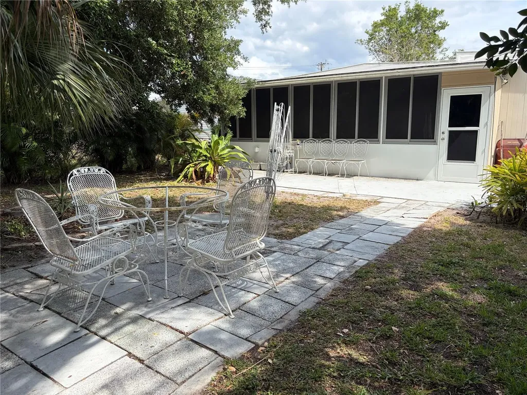1451 Burning Tree Street Sarasota FL 34234