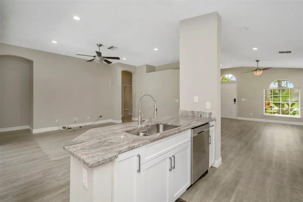 368 Tavernier Circle Oldsmar FL 34677