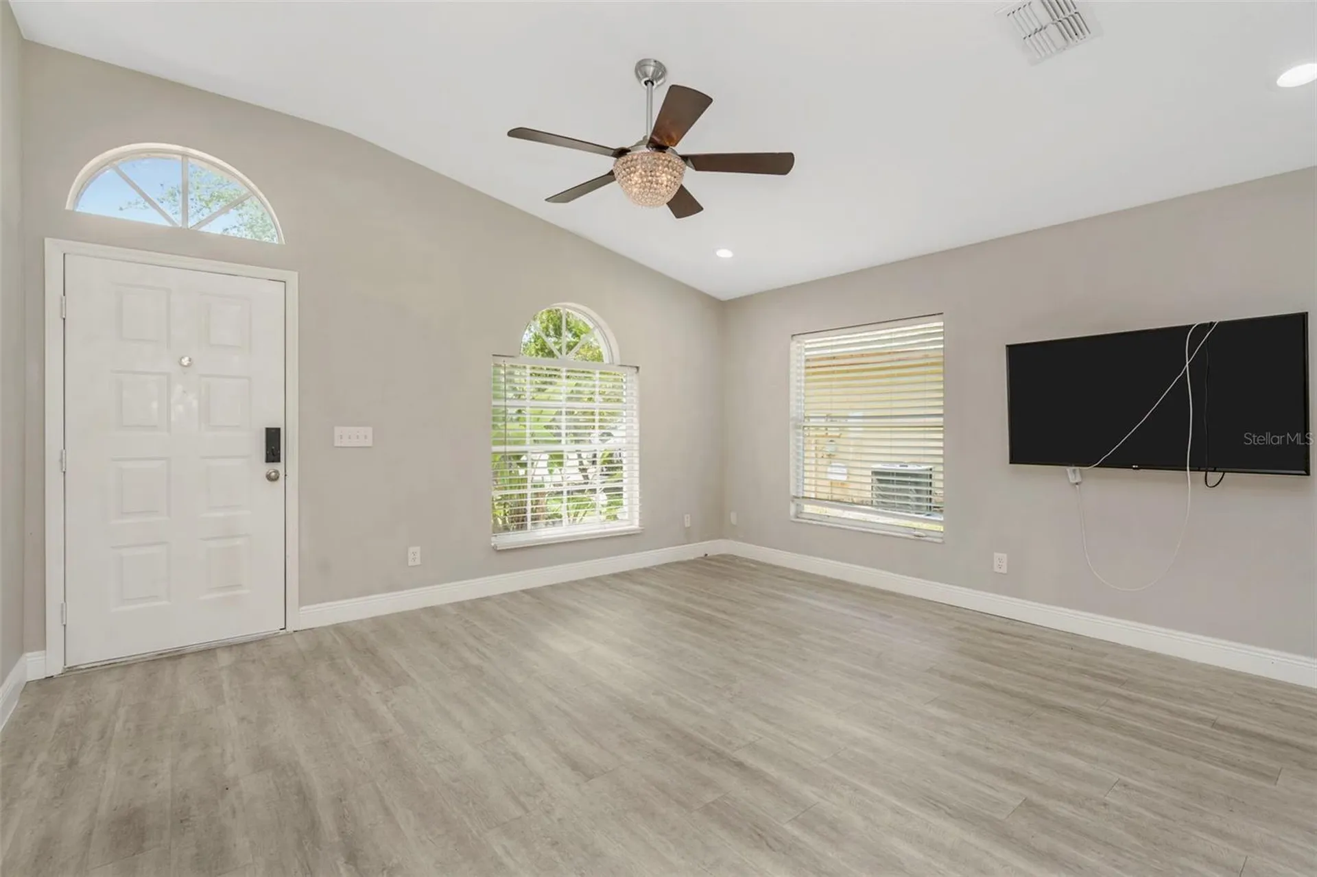 368 Tavernier Circle Oldsmar FL 34677