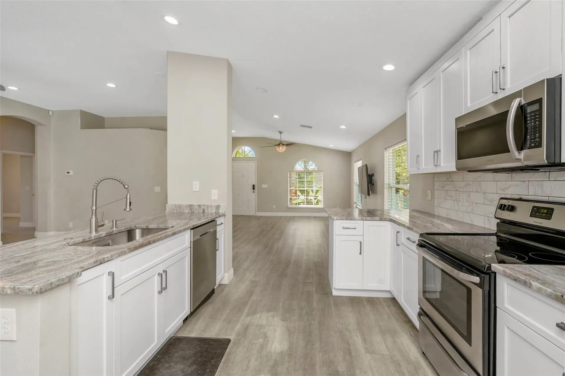 368 Tavernier Circle Oldsmar FL 34677