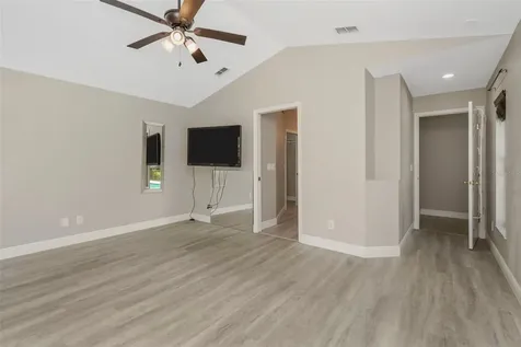 368 Tavernier Circle Oldsmar FL 34677