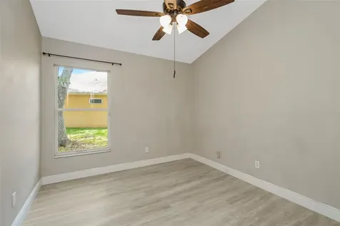 368 Tavernier Circle Oldsmar FL 34677
