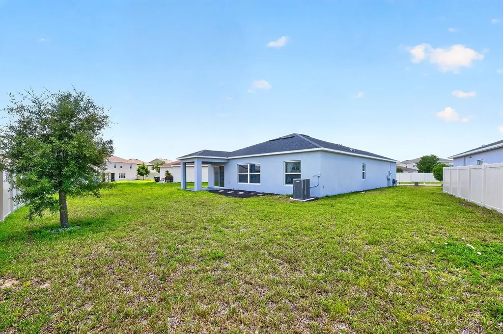 596 Meadow Bend Drive Davenport FL 33837