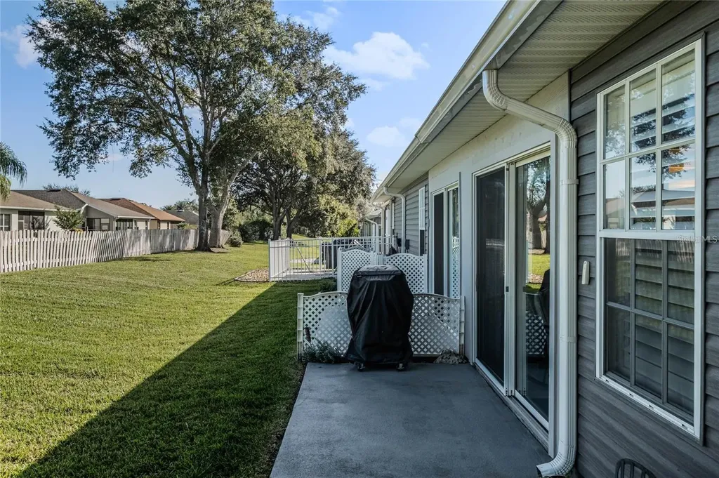 26724 Cash Court Leesburg FL 34748