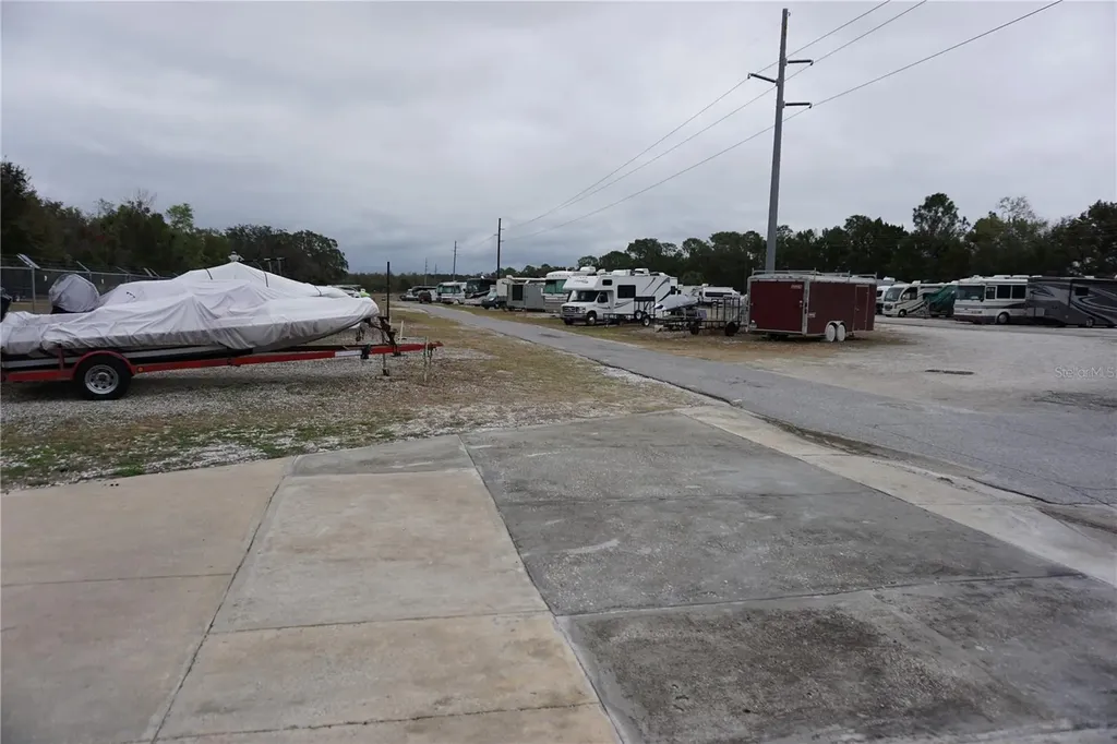 26724 Cash Court Leesburg FL 34748