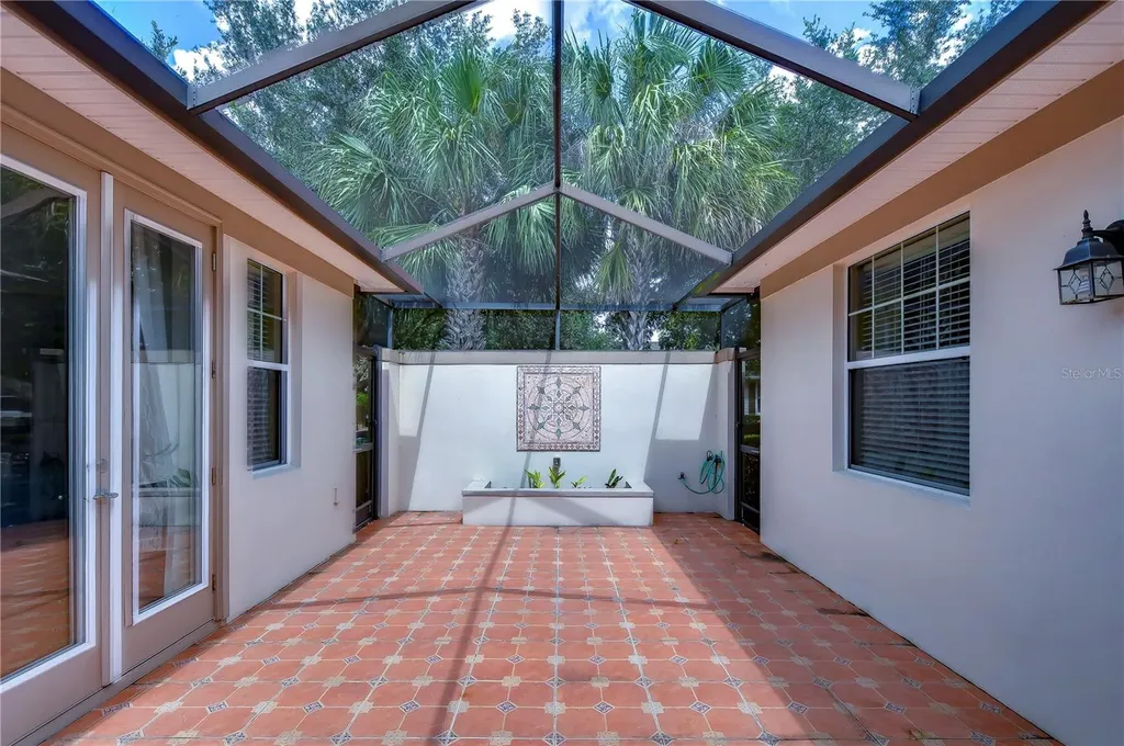 6801 Lockington Court Tampa FL 33625