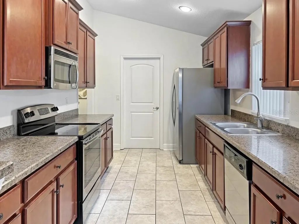 14310 Edinburgh Moor Drive Wimauma FL 33598