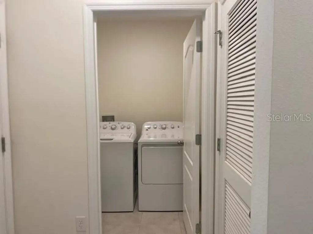 11370 Amber Ridge Drive Zellwood FL 32798