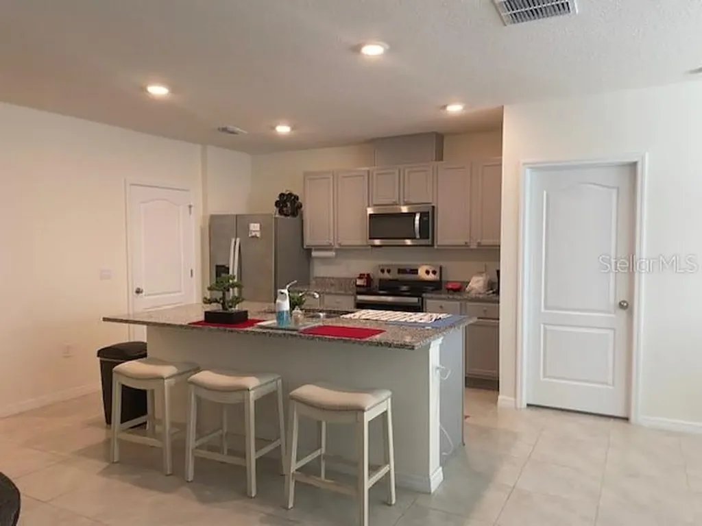 11370 Amber Ridge Drive Zellwood FL 32798