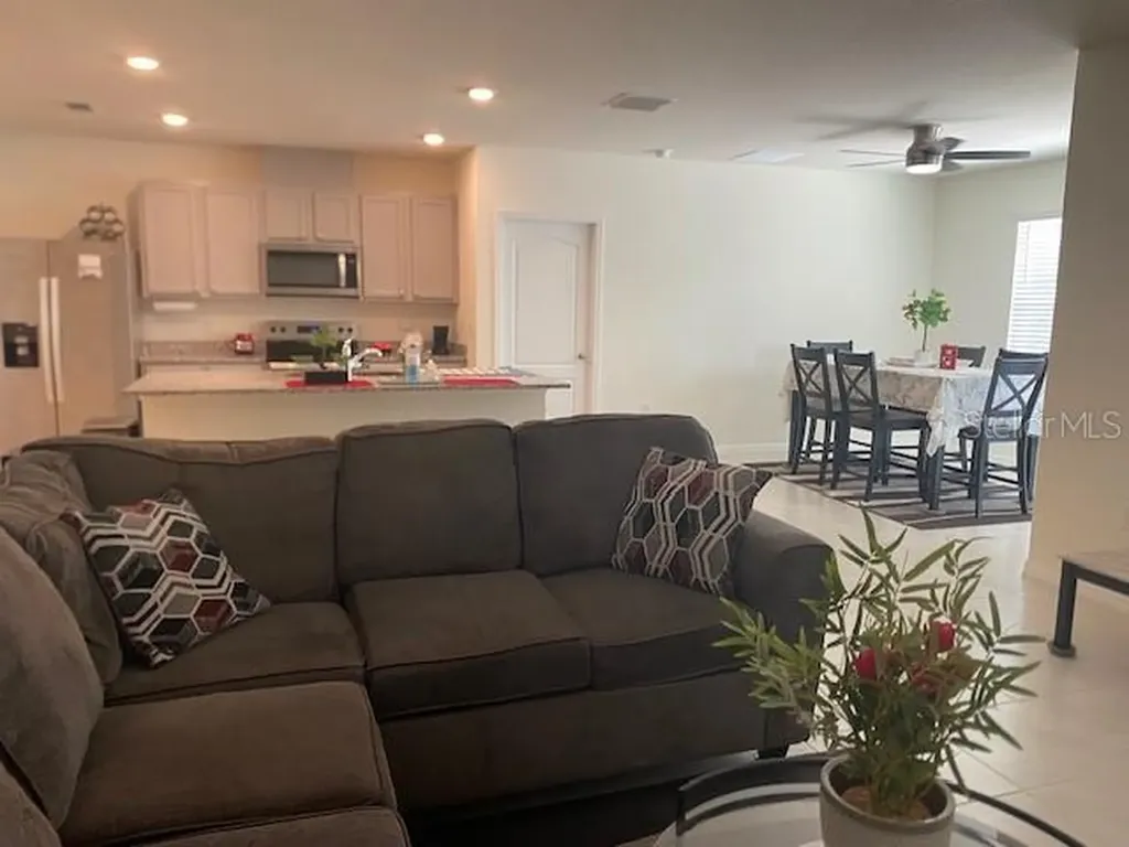 11370 Amber Ridge Drive Zellwood FL 32798
