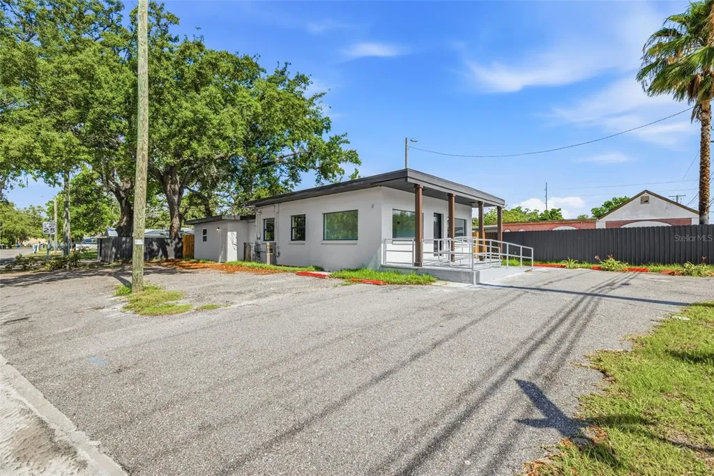 10302 N Nebraska Avenue Tampa FL 33612