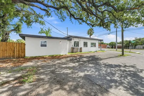 10302 N Nebraska Avenue Tampa FL 33612