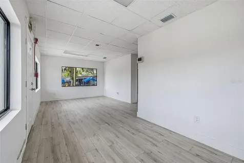 10302 N Nebraska Avenue Tampa FL 33612