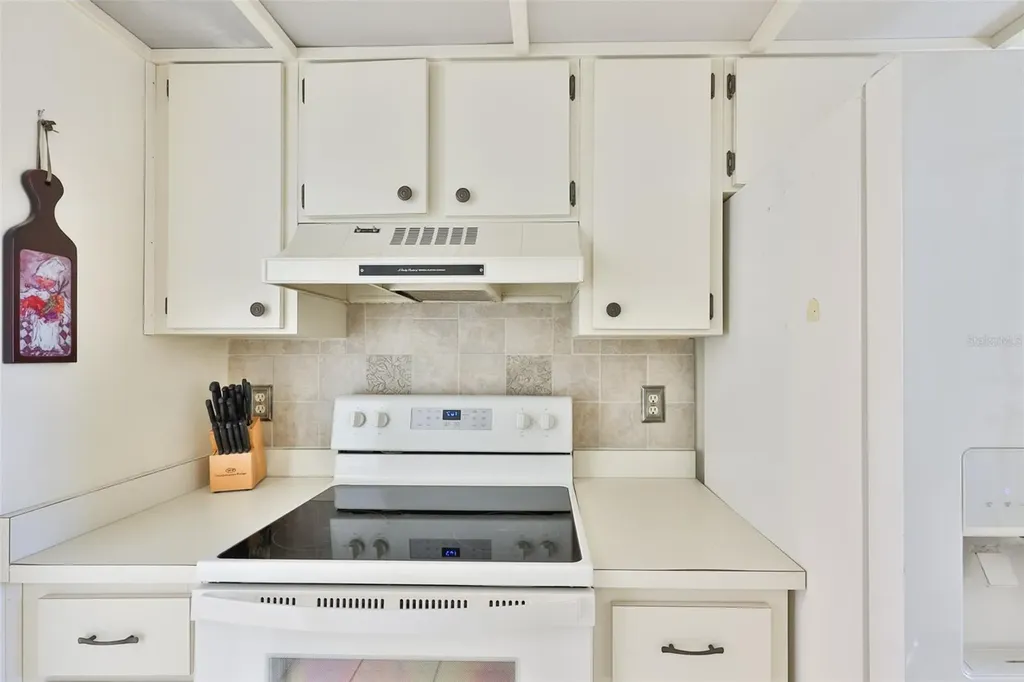 8703 Bardmoor Boulevard Seminole FL 33777