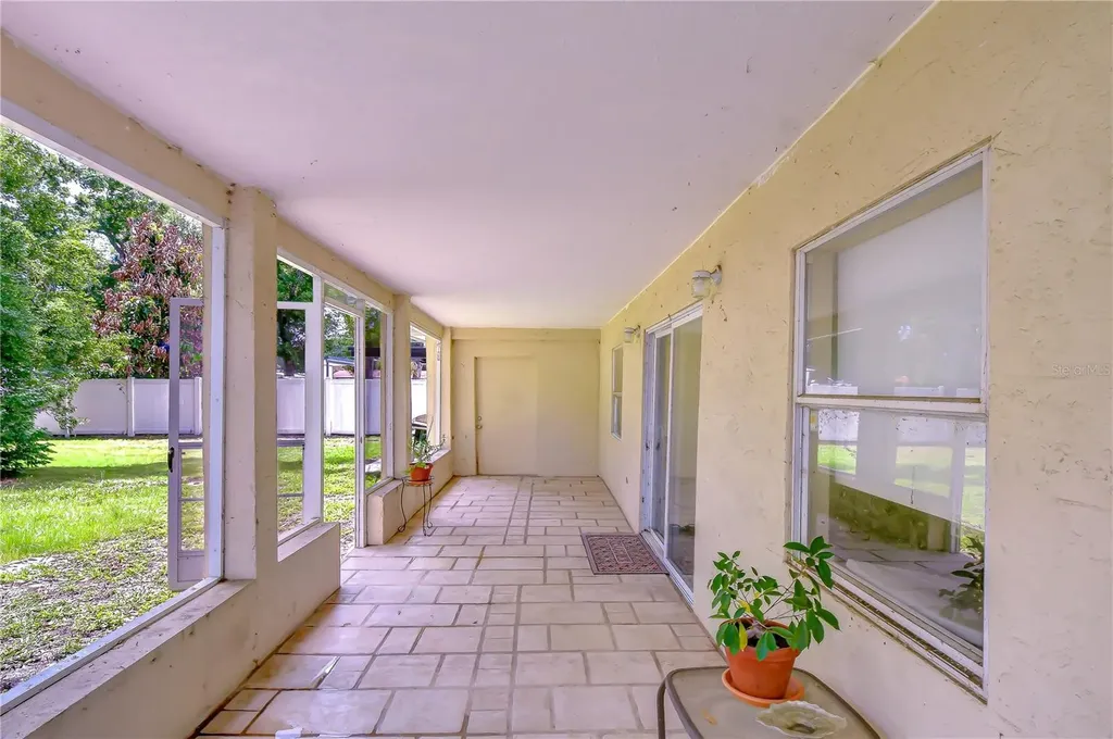 7905 N Fremont Avenue Tampa FL 33604