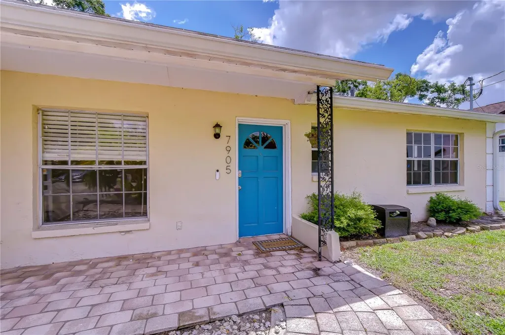 7905 N Fremont Avenue Tampa FL 33604