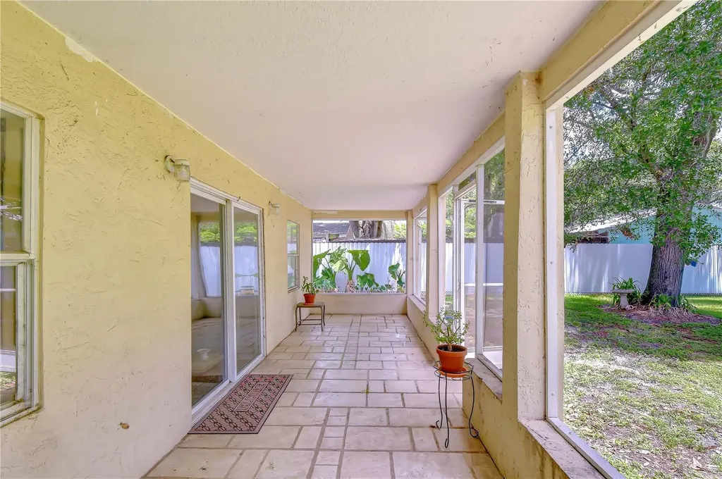 7905 N Fremont Avenue Tampa FL 33604