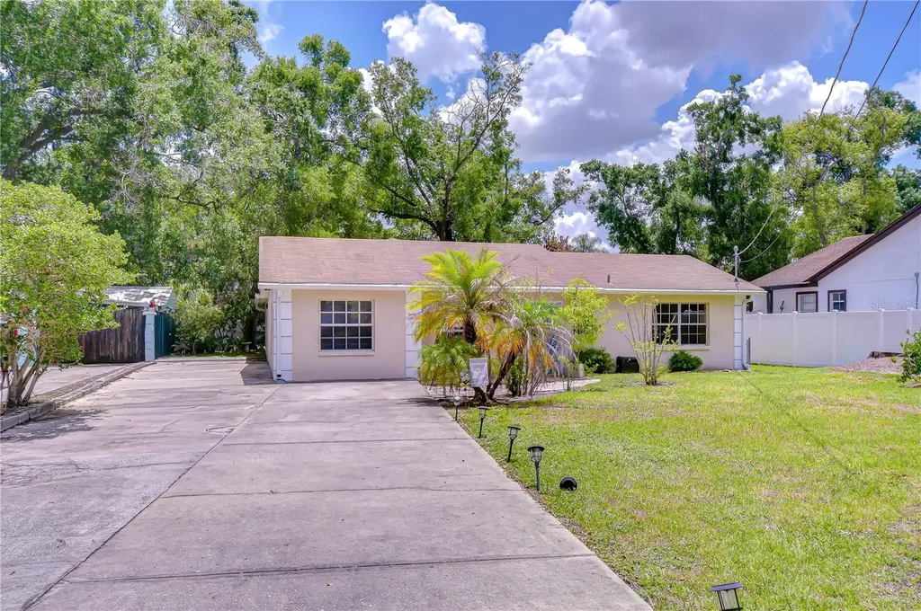7905 N Fremont Avenue Tampa FL 33604