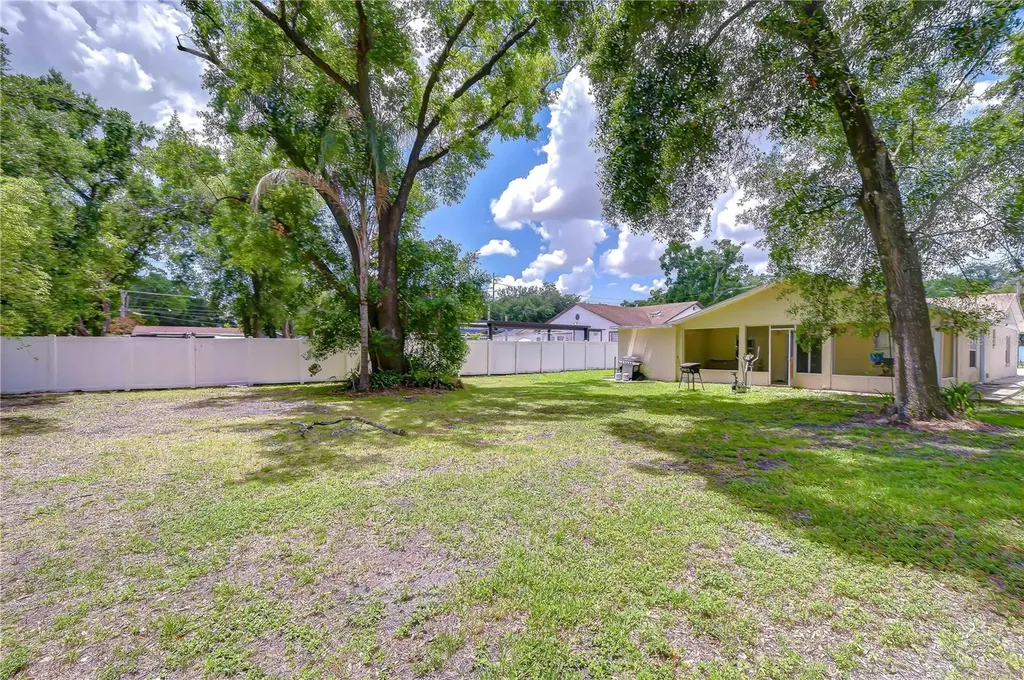 7905 N Fremont Avenue Tampa FL 33604