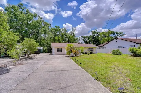 7905 N Fremont Avenue Tampa FL 33604