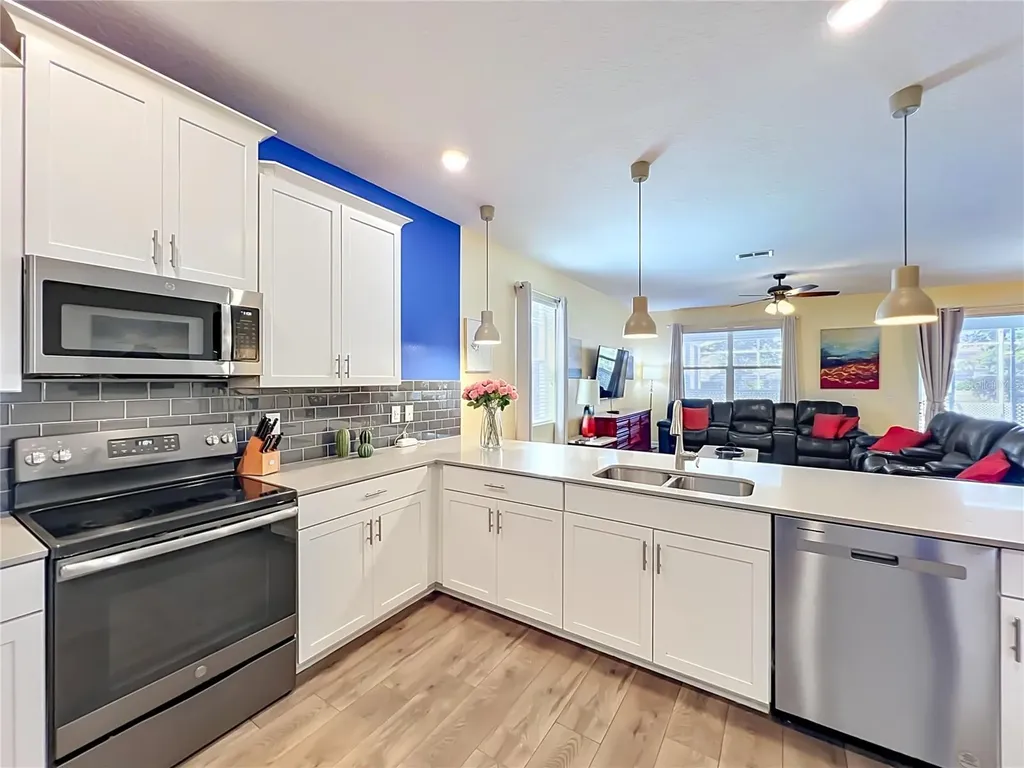 1556 Maidstone Court Davenport FL 33896