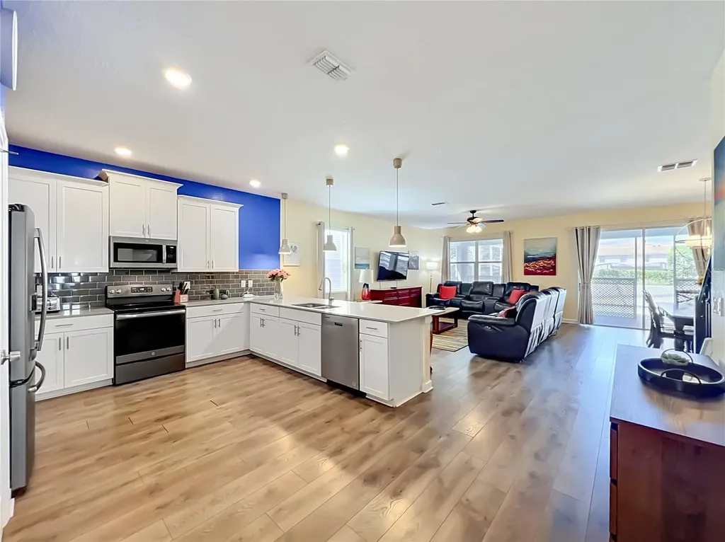 1556 Maidstone Court Davenport FL 33896