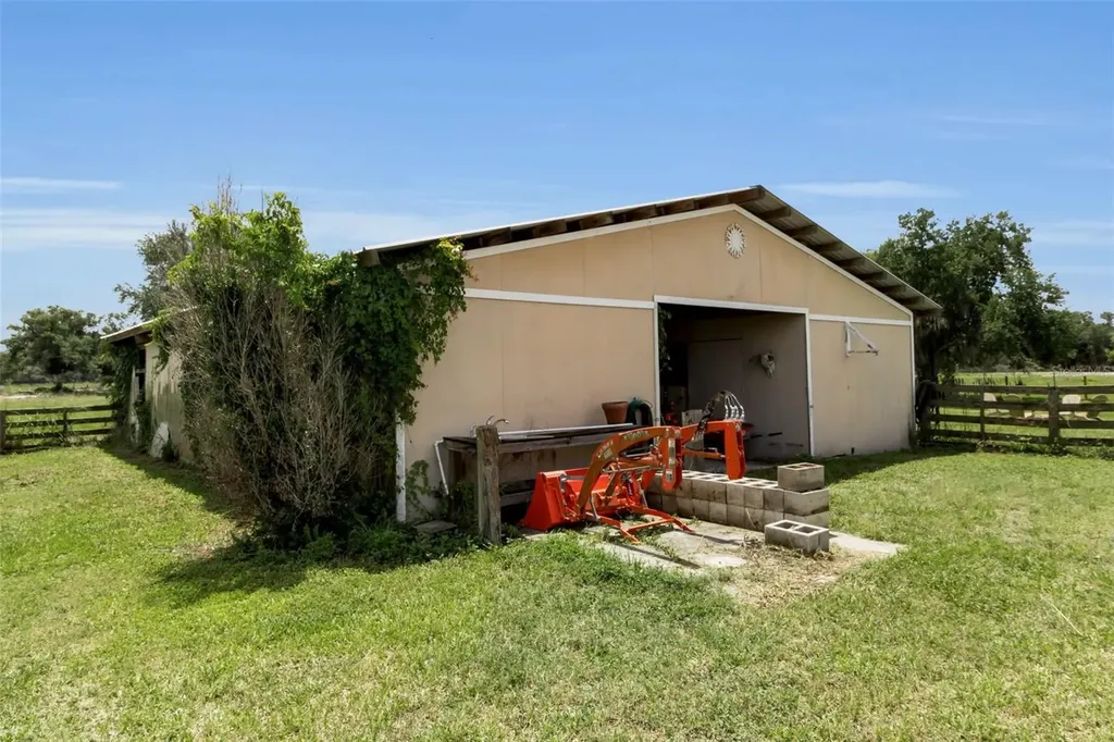 6925 Wauchula Road Myakka City FL 34251