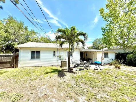 7228 6th Avenue N St Petersburg FL 33710
