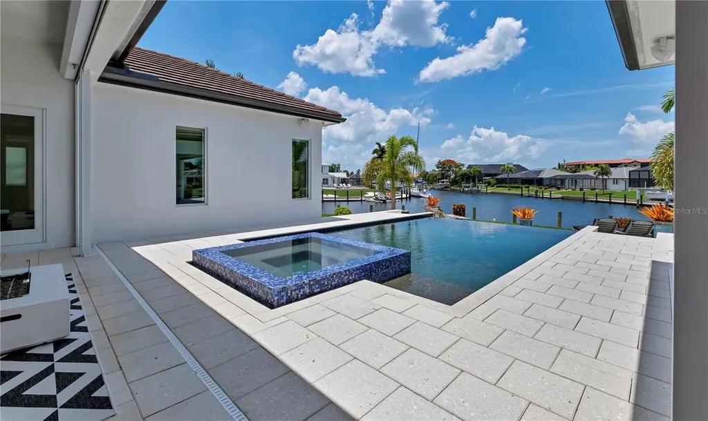 2795 Bay Court Punta Gorda FL 33950