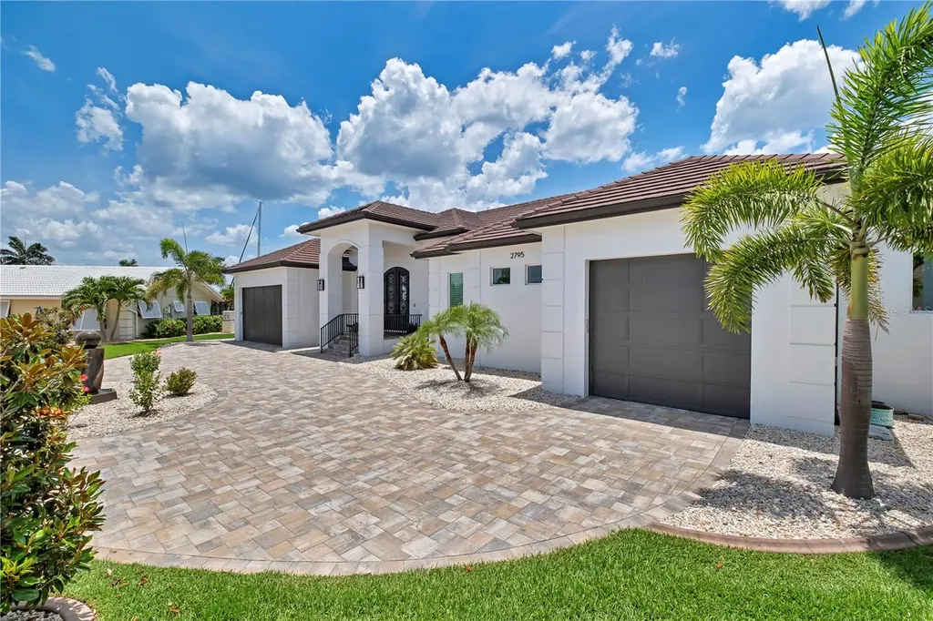 2795 Bay Court Punta Gorda FL 33950