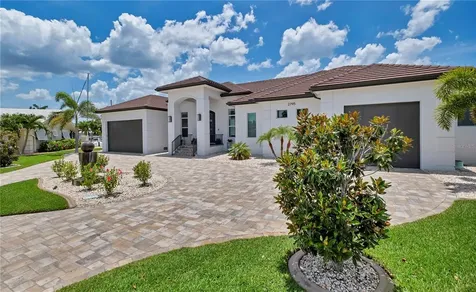 2795 Bay Court Punta Gorda FL 33950