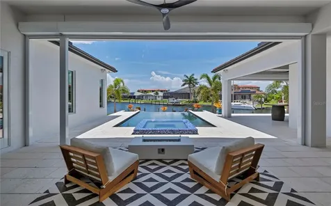 2795 Bay Court Punta Gorda FL 33950