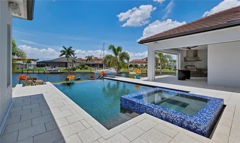 2795 Bay Court Punta Gorda FL 33950
