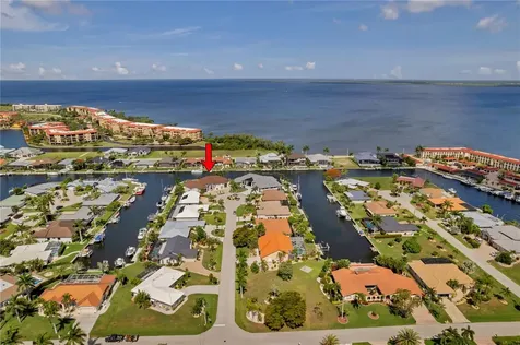 2795 Bay Court Punta Gorda FL 33950
