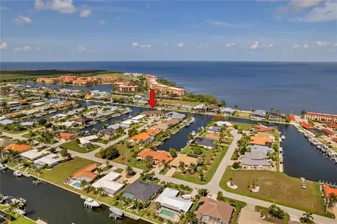 2795 Bay Court Punta Gorda FL 33950