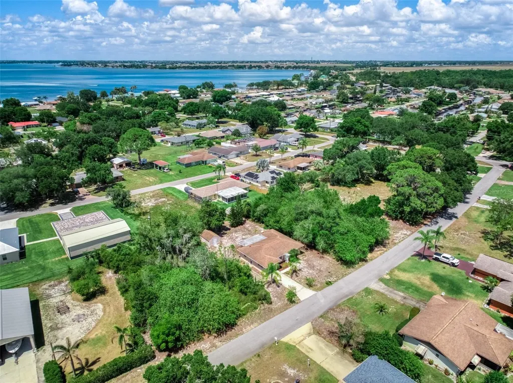 111 Lemon Road NW Lake Placid FL 33852