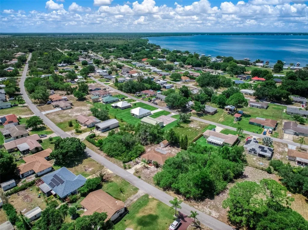 111 Lemon Road NW Lake Placid FL 33852