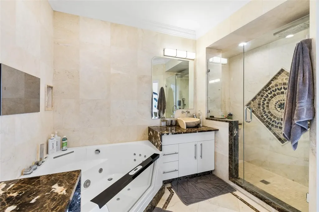 1171 Venetian Harbor Drive NE St Petersburg FL 33702
