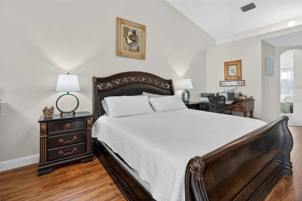 12611 Pineforest Way E Largo FL 33773