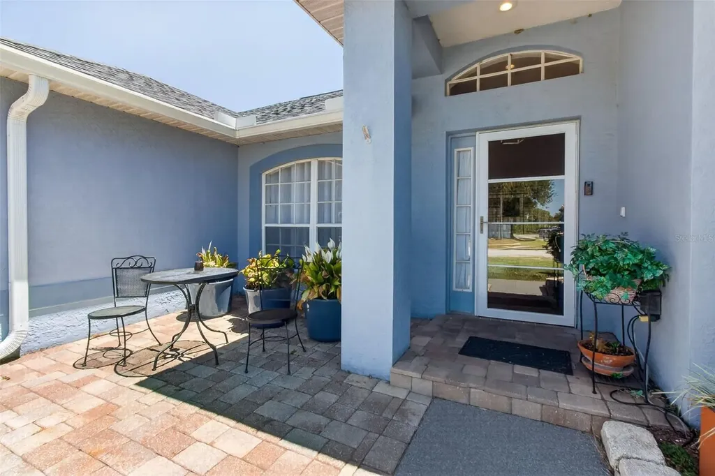 12611 Pineforest Way E Largo FL 33773