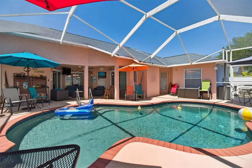 12611 Pineforest Way E Largo FL 33773