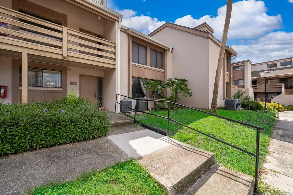 228 Orienta Point Street Altamonte Springs FL 32701