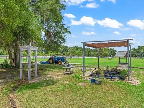 967 E Highway 316 Citra FL 32113