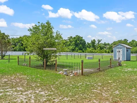 967 E Highway 316 Citra FL 32113