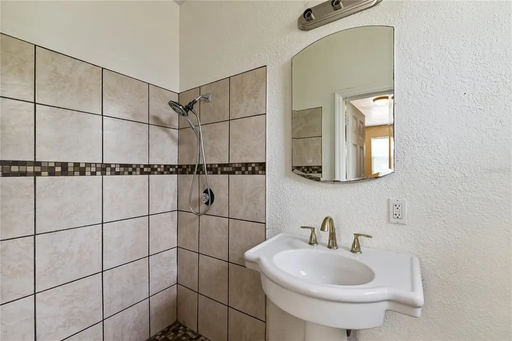 540 Colfax Drive Daytona Beach FL 32114